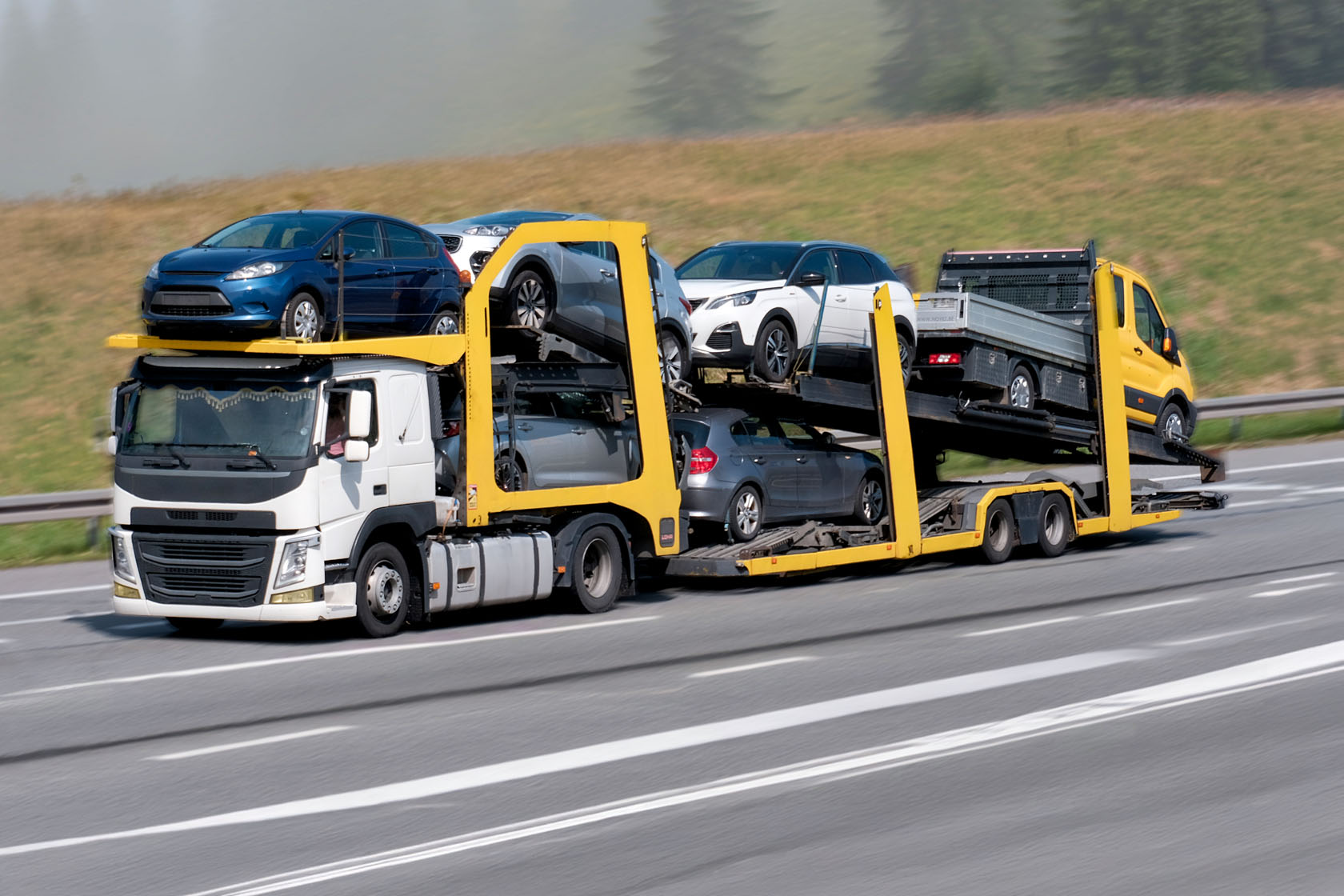 Transportadora de veículos em Curitiba (PR)